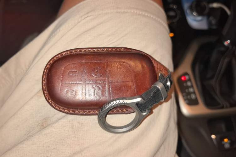 Used Jeep Cherokee 2017 2.4L Professional Smart Edition Vehicle Key