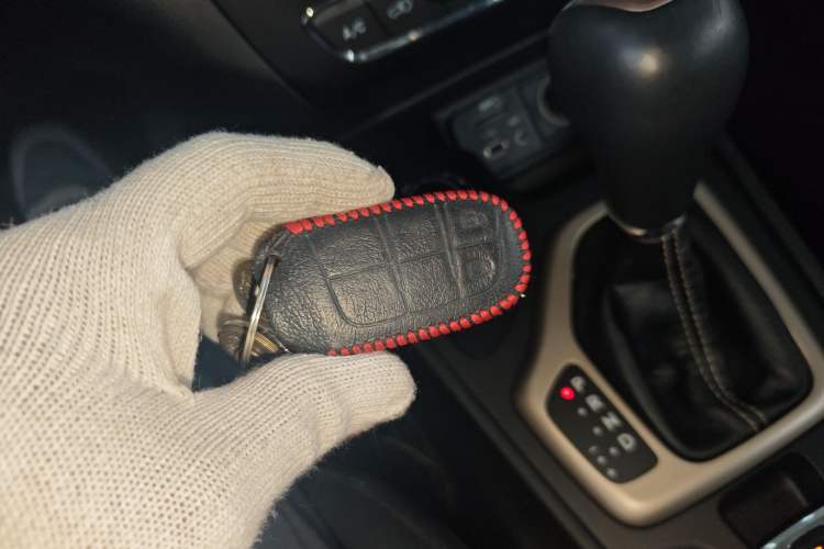 Used Jeep Cherokee 2017 2.4L Professional Smart Edition Vehicle Key