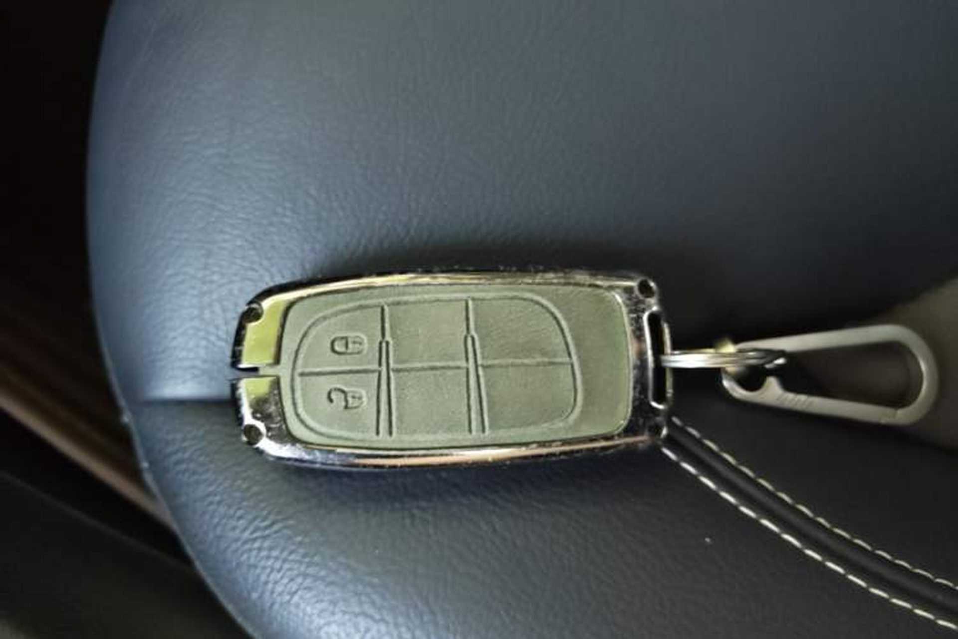 Used Jeep Cherokee 2017 2.4L Leading Edition Vehicle Key