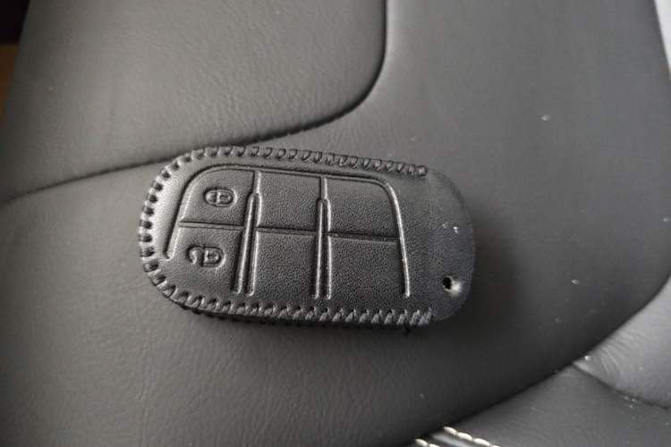 Used Jeep Cherokee 2017 2.0L Superior Edition Vehicle Key