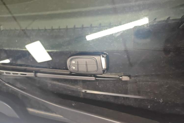 Used Jeep Cherokee 2017 2.0L Superior Edition Vehicle Key