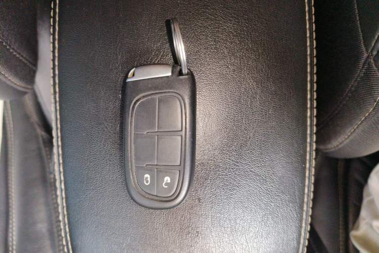 Used Jeep Cherokee 2017 2.4L Leading Edition Vehicle Key