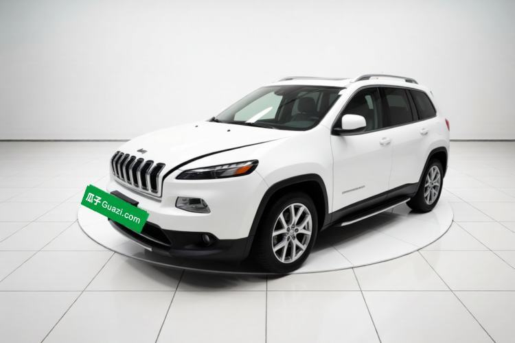 Ojetý Jeep Cherokee 2017 2.4L Leading Smart Edition Guazi used car, China used car export, Used car for sale, Used cars, Cheapest cars for sale