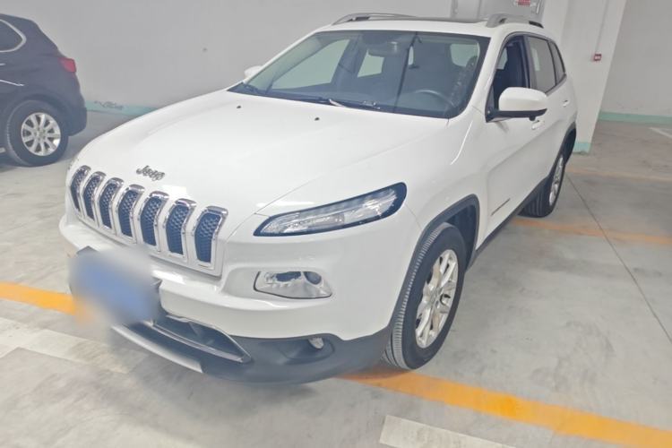 Used Jeep Cherokee 2017 2.0L Superior Edition Guazi used car, China used car export, Used car for sale, Used  cars, Cheapest cars for sale