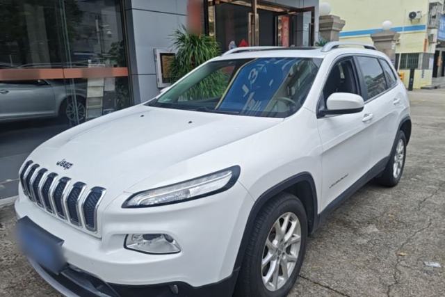 Used Jeep Cherokee 2017 2.0L Superior Edition
