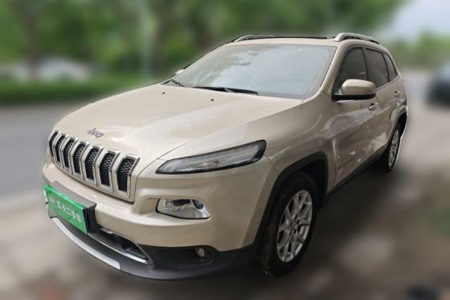 Used Jeep Cherokee 2017 2.0L Superior Edition