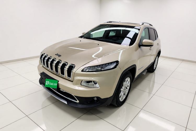 Used Jeep Cherokee 2017 2.0L Superior Edition Guazi used car, China used car export, Used car for sale, Used  cars, Cheapest cars for sale