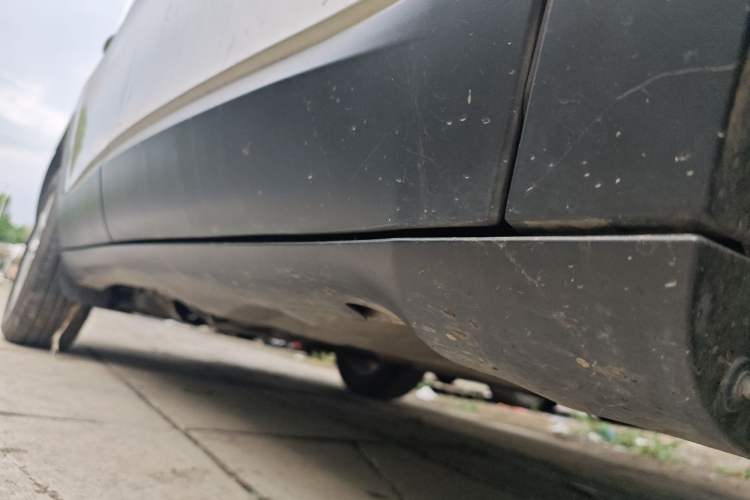 Used Jeep Cherokee 2017 2.0L Superior Edition Chassis Front Right