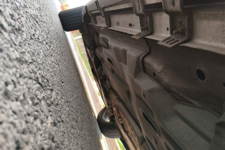 Used Jeep Cherokee 2017 2.4L Professional Smart Edition Chassis Rear Left