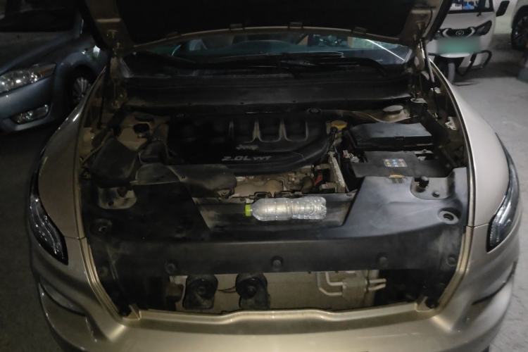 Used Jeep Cherokee 2017 2.0L Superior Edition Engine Bay