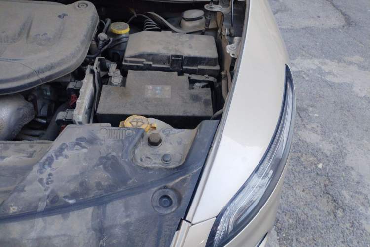 Used Jeep Cherokee 2017 2.0L Superior Edition Engine Bay Left