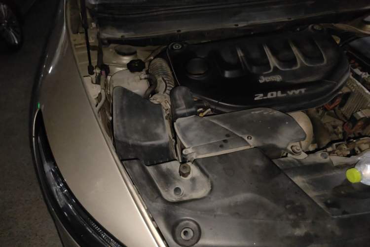 Used Jeep Cherokee 2017 2.0L Superior Edition Engine Bay Right