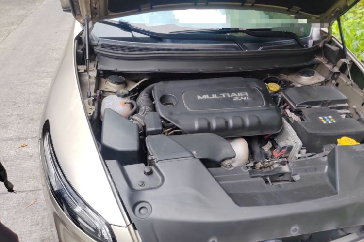 Used Jeep Cherokee 2017 2.4L Leading Edition Engine Bay Right