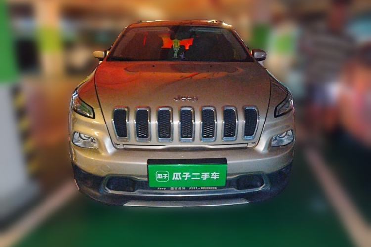 Used Jeep Cherokee 2017 2.0L Superior Edition Front