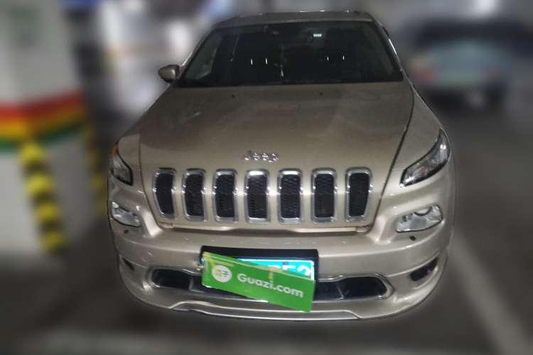 Used Jeep Cherokee 2017 2.4L Professional Smart Edition Front