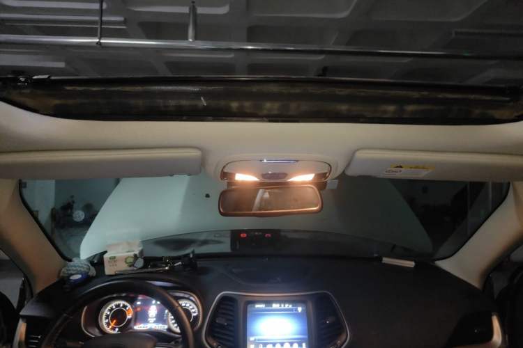 Used Jeep Cherokee 2017 2.0L Superior Edition Headliner