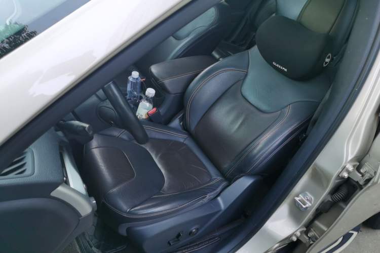 Used Jeep Cherokee 2017 2.4L Leading Smart Edition Left Front Seat