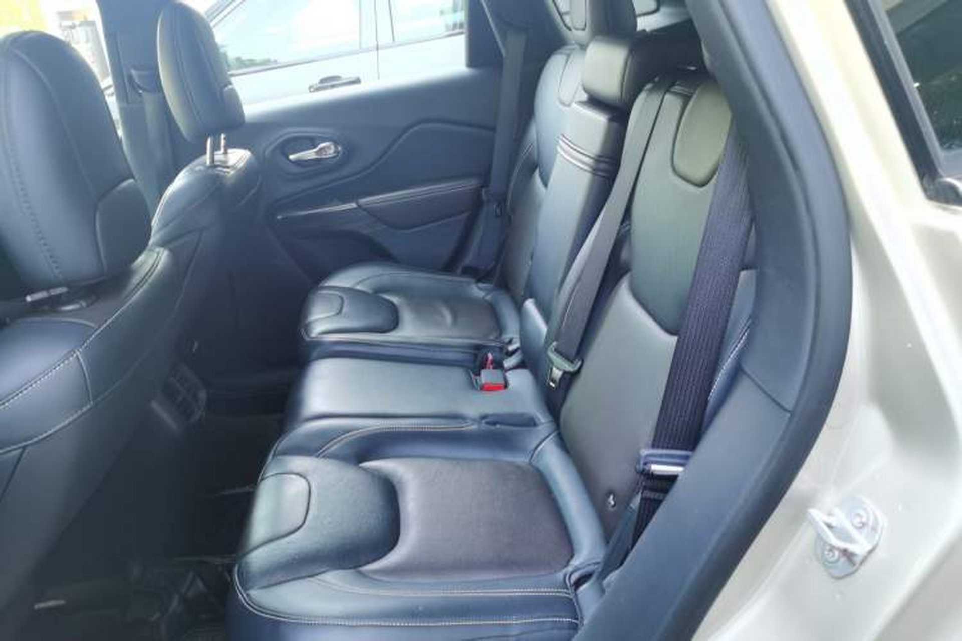 Used Jeep Cherokee 2017 2.4L Leading Smart Edition Left Rear Seat