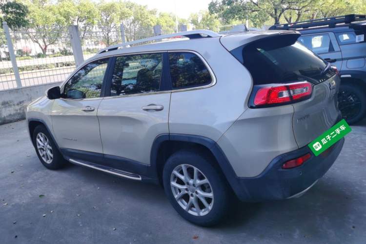 Used Jeep Cherokee 2017 2.4L Leading Smart Edition Left Side