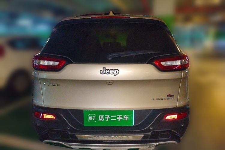 Used Jeep Cherokee 2017 2.0L Superior Edition Rear