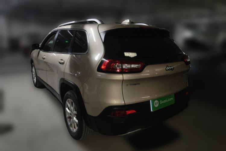 Used Jeep Cherokee 2017 2.0L Superior Edition Rear Left 45 Deg