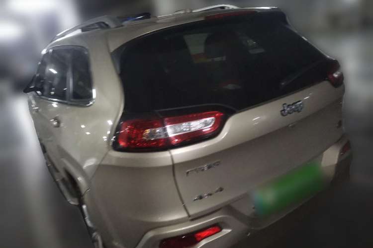 Used Jeep Cherokee 2017 2.4L Professional Smart Edition Rear Left 45 Deg