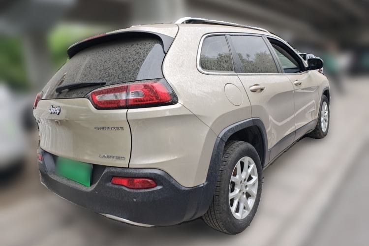 Used Jeep Cherokee 2017 2.0L Superior Edition Rear Right 45 Deg