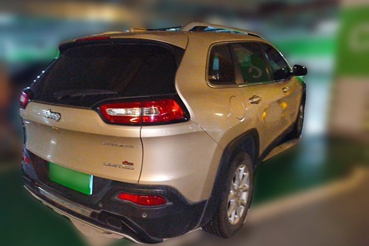 Used Jeep Cherokee 2017 2.0L Superior Edition Rear Right 45 Deg