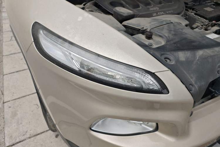 Used Jeep Cherokee 2017 2.0L Superior Edition Right Front Headlight
