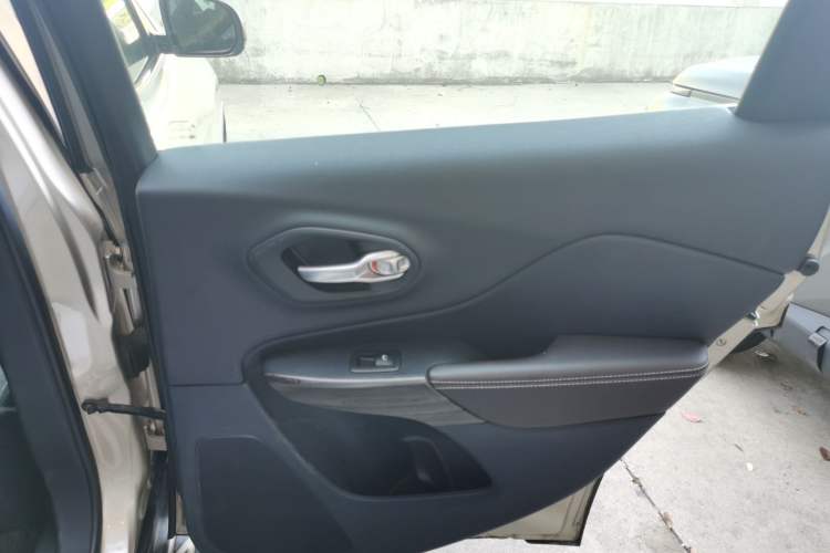 Used Jeep Cherokee 2017 2.4L Leading Smart Edition Right Rear Door Interior