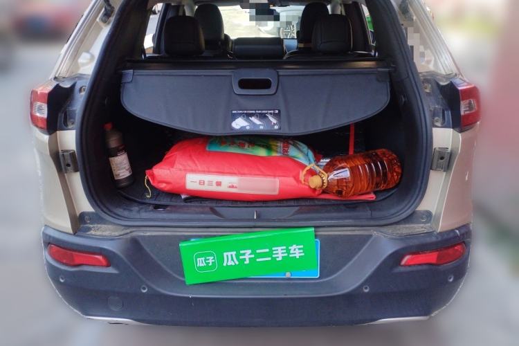 Used Jeep Cherokee 2017 2.0L Superior Edition Trunk