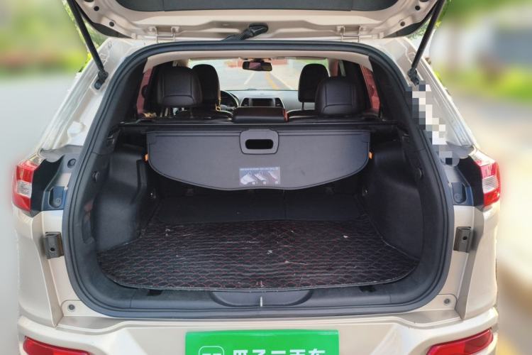 Used Jeep Cherokee 2017 2.4L Professional Smart Edition Trunk