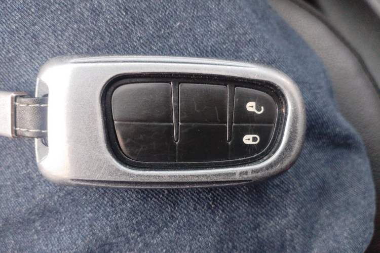 Used Jeep Cherokee 2017 2.0L Superior Edition Vehicle Key