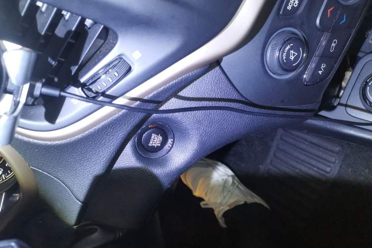 Used Jeep Cherokee 2017 2.4L Professional Smart Edition Vehicle Key