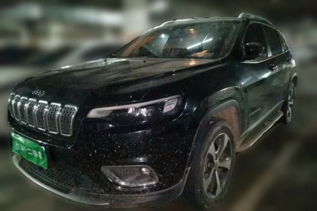 Używany Jeep Cherokee 2019 2.0T Four-Wheel Drive Explorer Edition China V