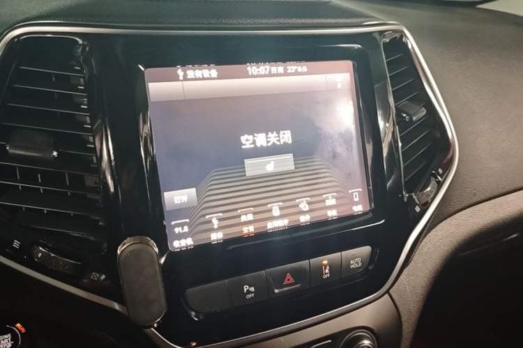 Used Jeep Cherokee 2019 2.0T Four-Wheel Drive Explorer Edition China V Audio And AC Panel