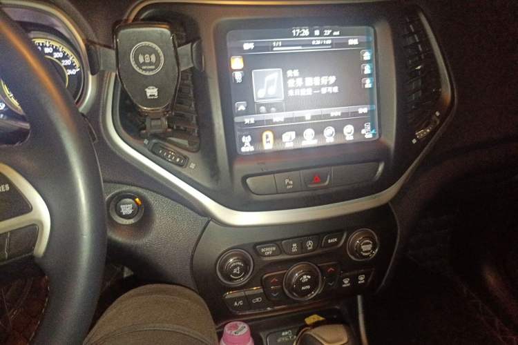 Used Jeep Cherokee 2019 2.0L Two-Wheel Drive Standard Edition China V Audio And AC Panel
