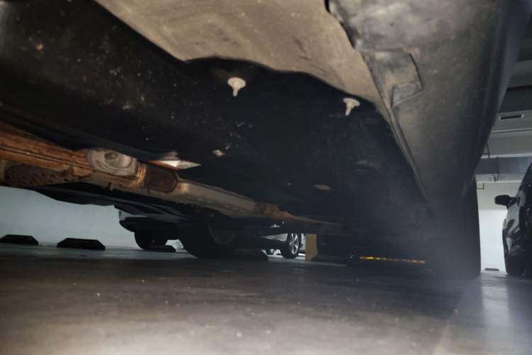 Used Jeep Cherokee 2019 2.0T Two-Wheel Drive Smart Enjoyment Version China VI Chassis Front Left