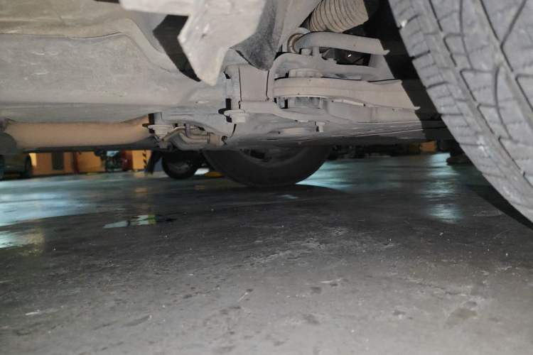 Used Jeep Cherokee 2019 2.0T Two-Wheel Drive Smart Enjoyment Version China VI Chassis Front Right