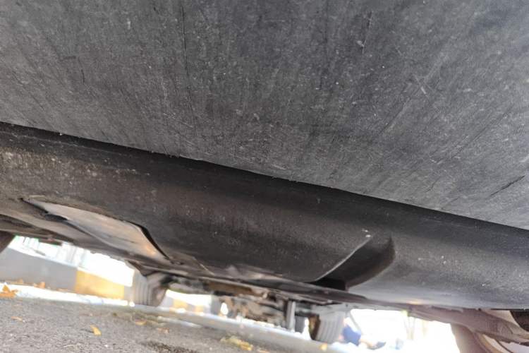 Used Jeep Cherokee 2019 2.0T Two-Wheel Drive Smart Enjoyment Version China VI Chassis Front