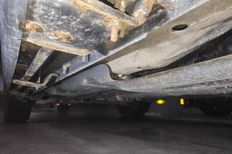 Used Jeep Cherokee 2019 2.0T Four-Wheel Drive Explorer Edition China V Chassis Rear Left