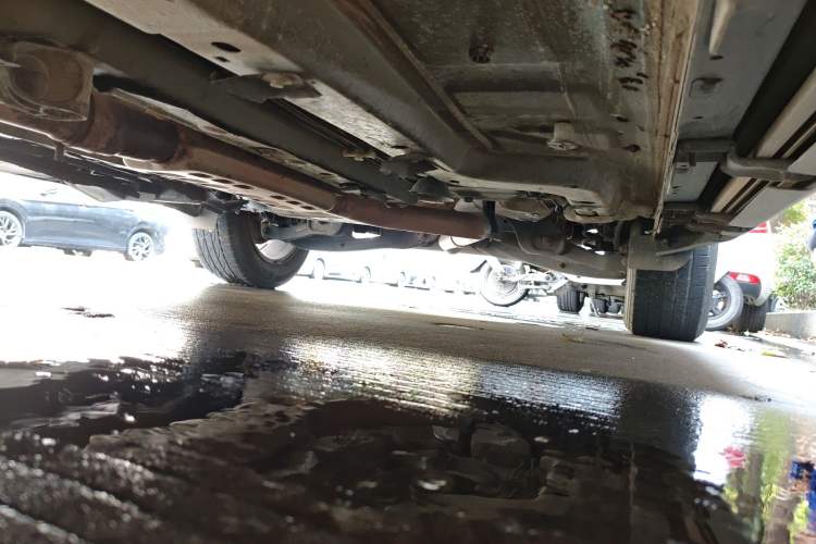 Used Jeep Cherokee 2019 2.0L 2WD Premium Edition China VI Chassis Rear Left