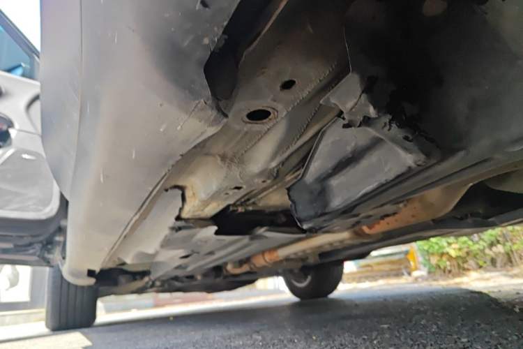 Used Jeep Cherokee 2019 2.0T Two-Wheel Drive Smart Enjoyment Version China VI Chassis Rear Left