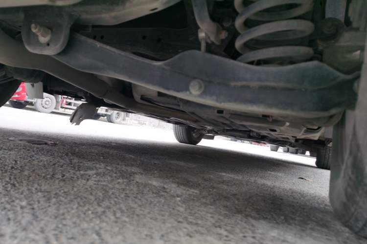 Used Jeep Cherokee 2019 2.0T Two-Wheel Drive Smart Enjoyment Version China V Chassis Rear Right