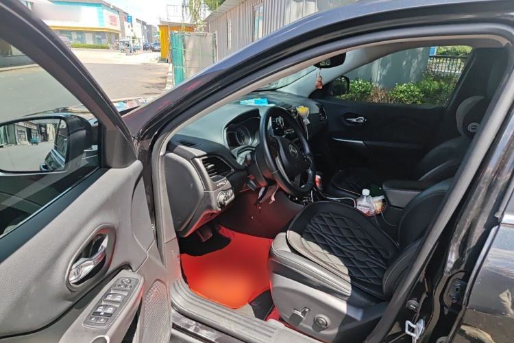 Used Jeep Cherokee 2019 2.0T Two-Wheel Drive Smart Enjoyment Version China VI Driver Seat