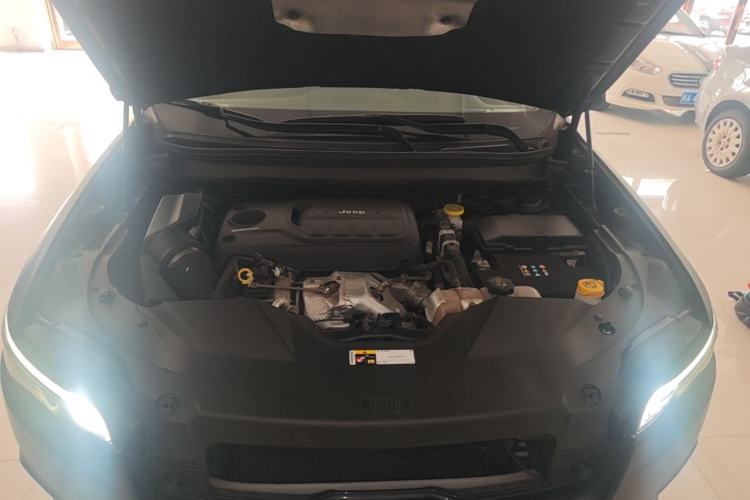 Used Jeep Cherokee 2019 2.0T Four-Wheel Drive Explorer Edition China V Engine Bay