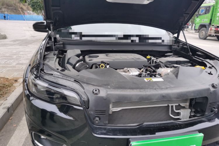 Used Jeep Cherokee 2019 2.0T Two-Wheel Drive Smart Enjoyment Version China V Engine Bay Right