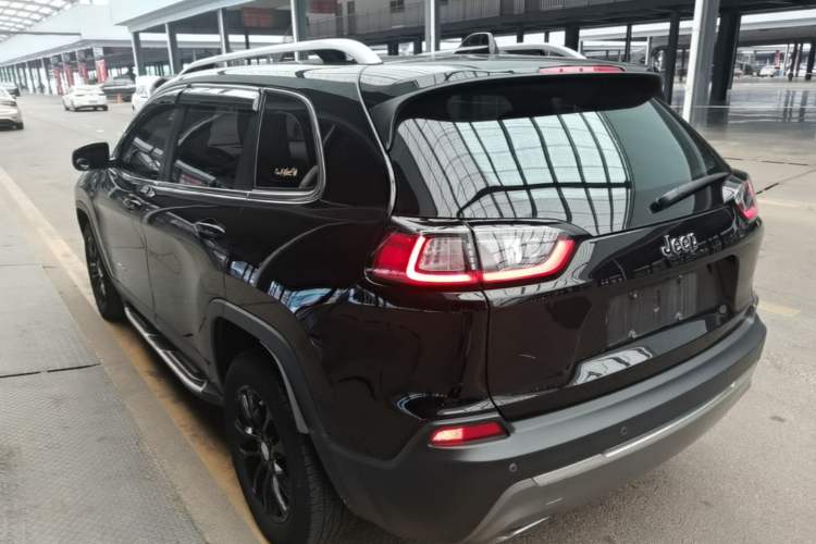 Used Jeep Cherokee 2019 2.0T Two-Wheel Drive Smart Enjoyment Version China V Exterior 2