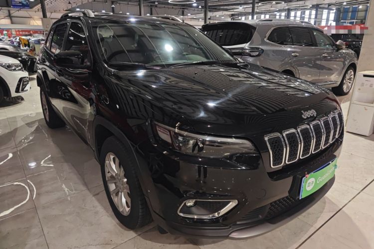 Used Jeep Cherokee 2019 2.0T Two-Wheel Drive Smart Enjoyment Version China VI Exterior 2
