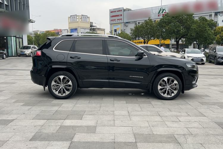 Used Jeep Cherokee 2019 2.0T All-Wheel Drive Versatile Edition China V Exterior 2